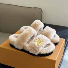 Louis Vuitton Slippers